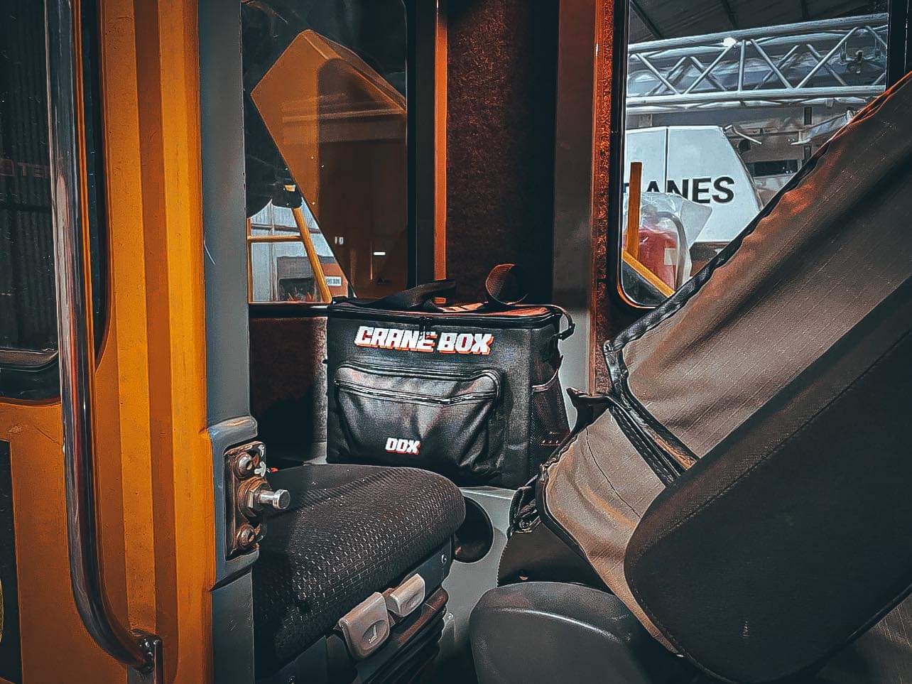 CRANE BOX