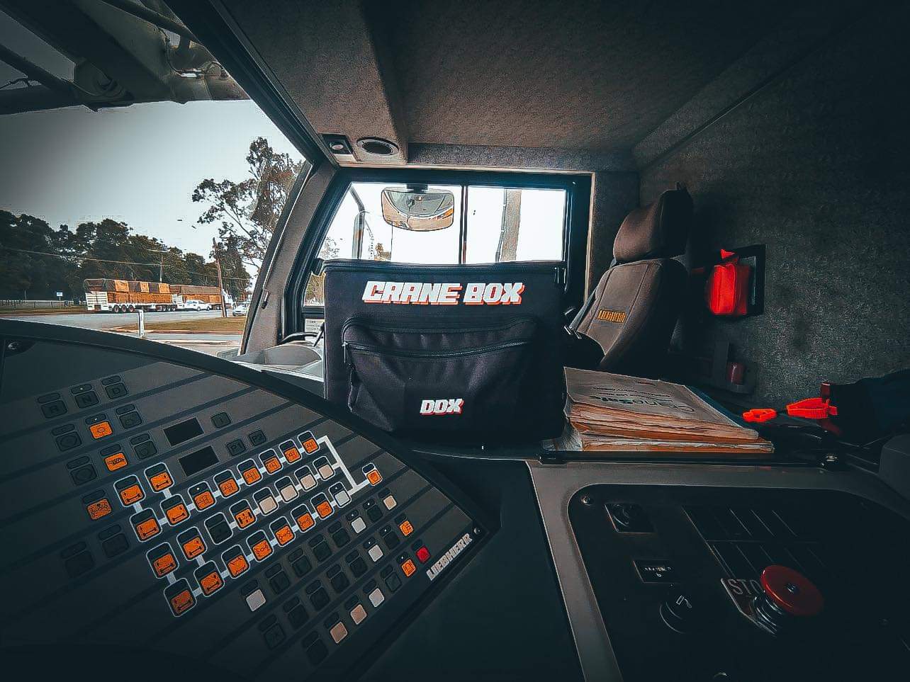 CRANE BOX